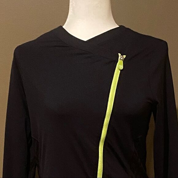 Trina Turk Black Jacket Workout Size Medium - Picture 4 of 13